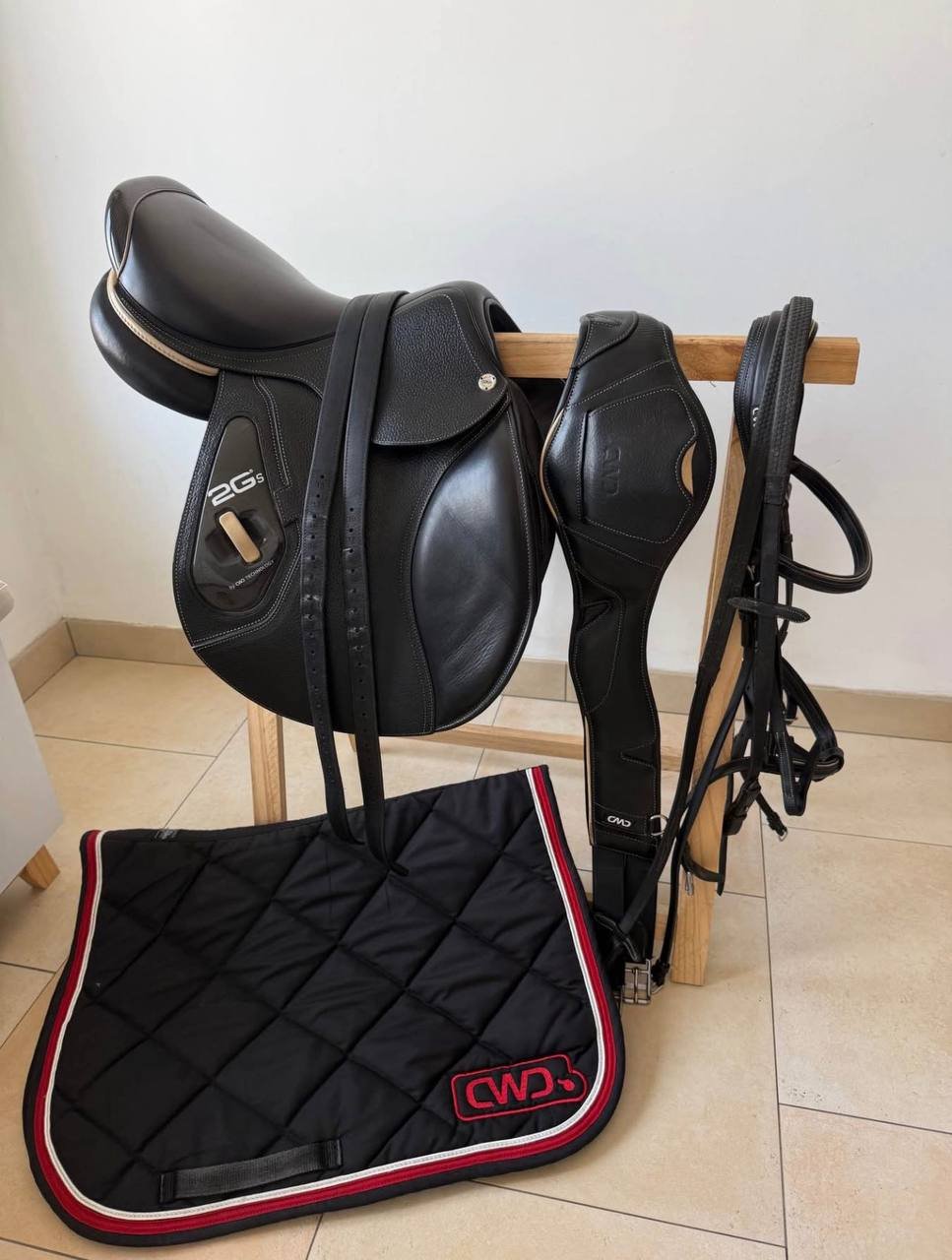 lot cwd 2gs 17" noir & ivoire (2022) lot cwd 2gs 17" noir & ivoire (2022)